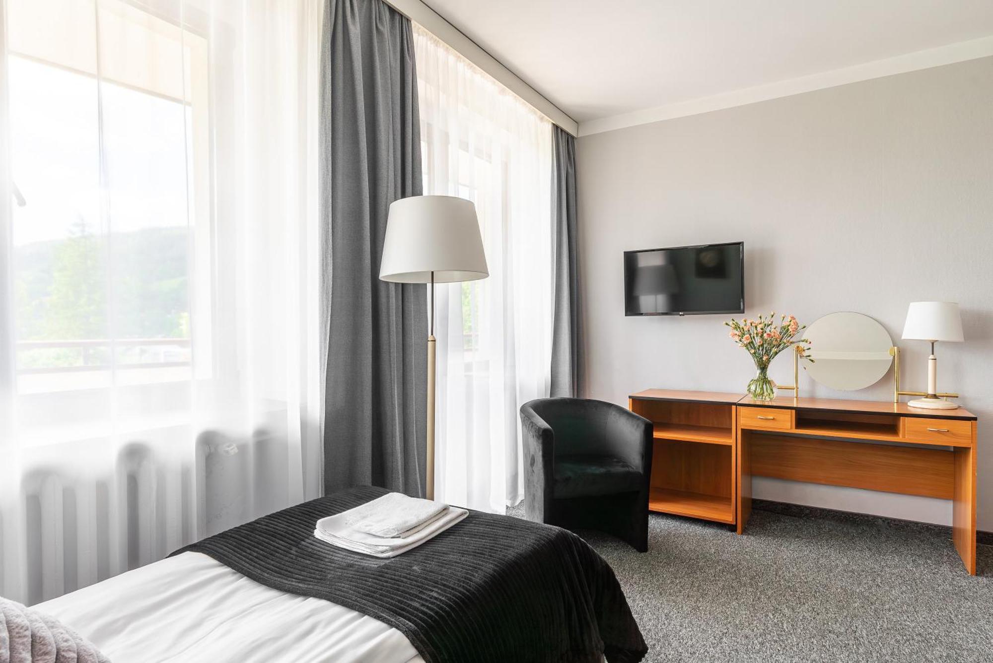 Hotel Helios 300M Od Krupowek Nowy Basen Od 12 Lipca ซาโกปาเน ภายนอก รูปภาพ